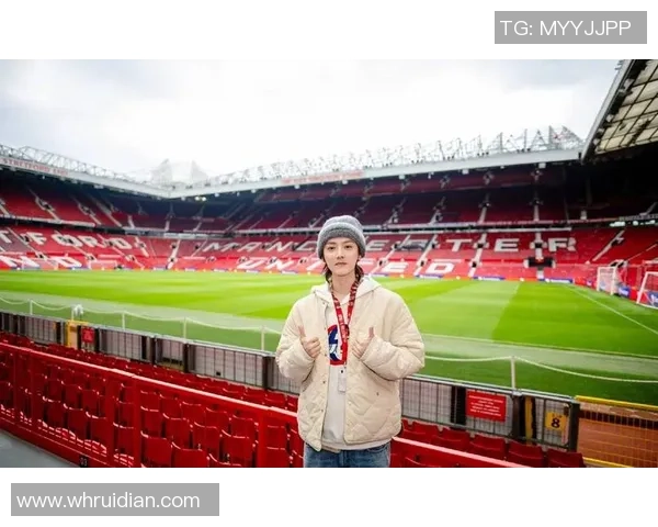 鹿晗在足球场上的精彩表现引发明星球迷热议与关注